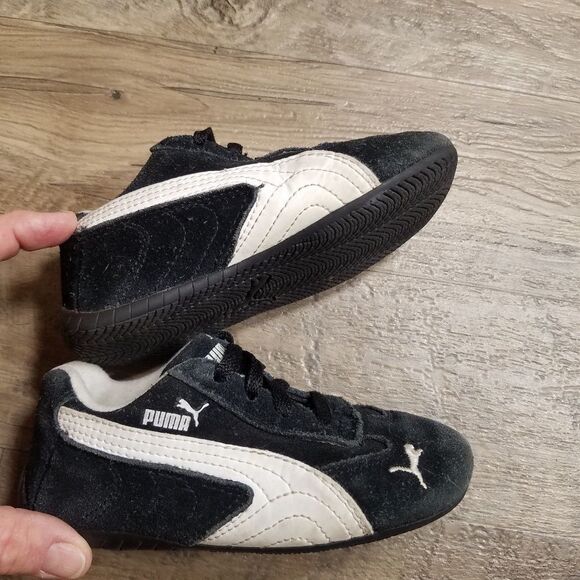 Puma tennis shoes  - Picture 2 of 5